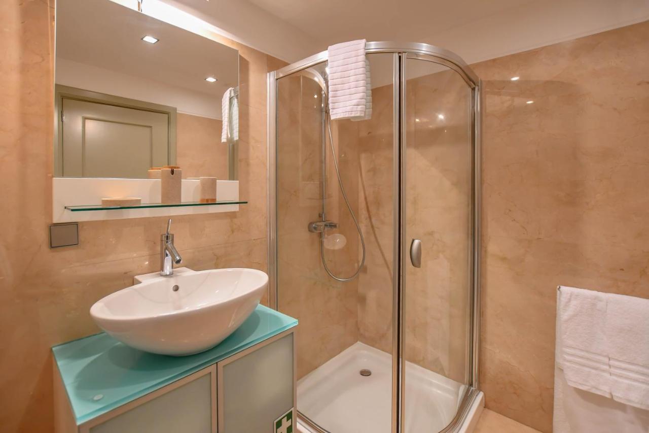 Apartamento Costa Do Sol フンシャル エクステリア 写真